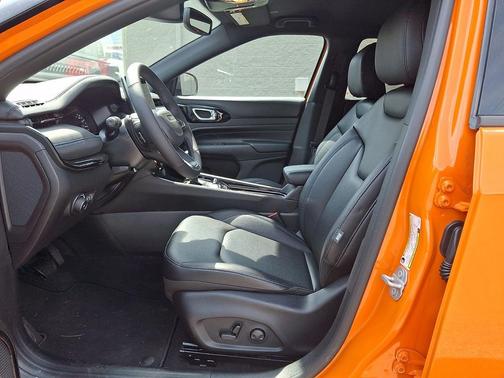 Joose (DISC) 2026 Jeep Compass Limited