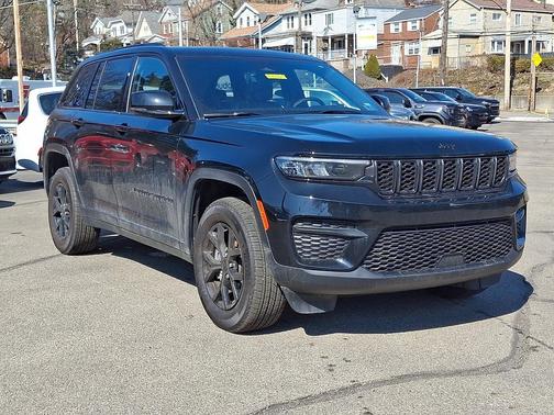 2025 Jeep Grand Cherokee Altitude