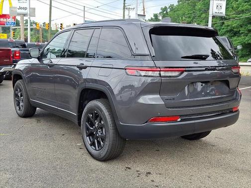 2025 Jeep Grand Cherokee Altitude