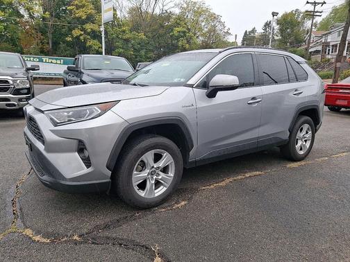 2021 Toyota RAV4 Hybrid XLE
