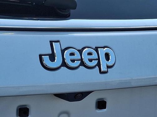 Silver Zynith Metallic Clearcoat 2026 Jeep Compass Limited