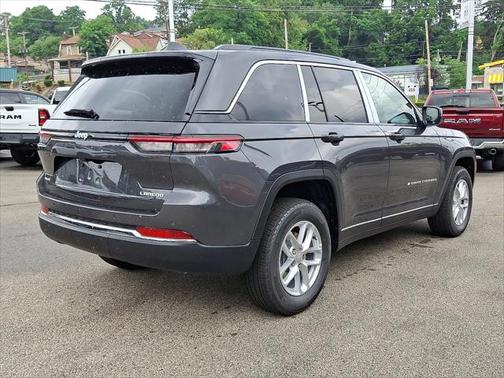 2025 Jeep Grand Cherokee Laredo