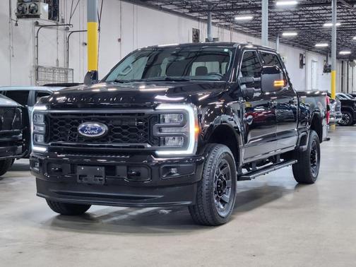 Black 2024 Ford F-250 Lariat