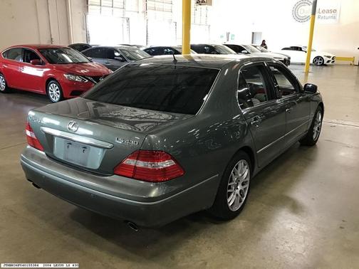 2004 Lexus LS 430