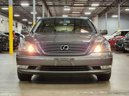 2004 Lexus LS 430