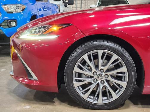 Red 2019 Lexus ES 350 Luxury