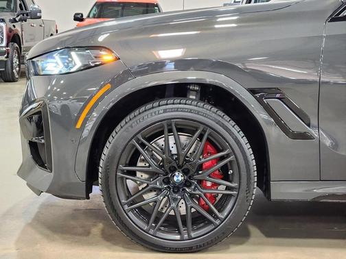 2025 BMW X6 M Base