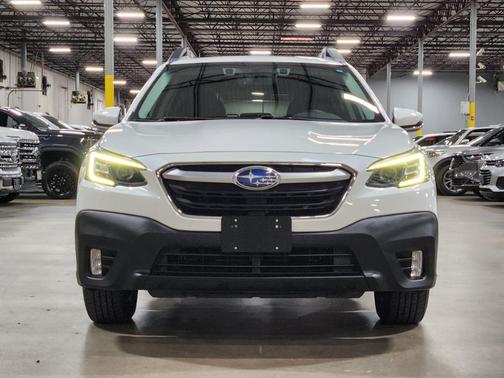 Crystal White Pearl 2021 Subaru Outback Premium