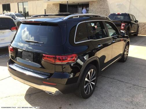 2022 Mercedes-Benz GLB 250 Base