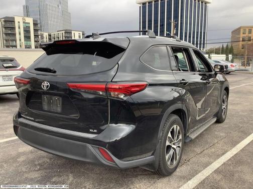 2022 Toyota Highlander XLE