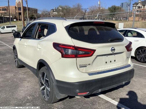 2022 Nissan Rogue Sport SL