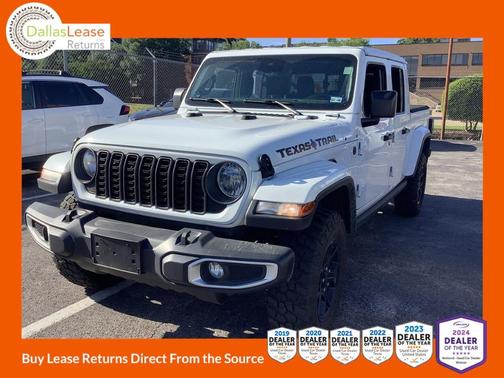 White 2024 Jeep Gladiator Texas Trail