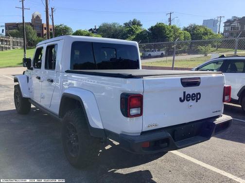 White 2024 Jeep Gladiator Texas Trail