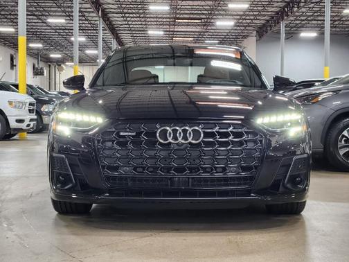 Sebring Black Crystal Effect 2025 Audi A8 L 55