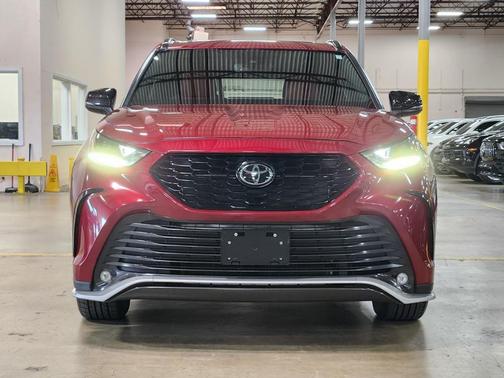 2022 Toyota Highlander XSE