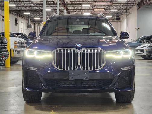 2022 BMW X7 xDrive40i