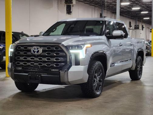 2023 Toyota Tundra Hybrid Platinum