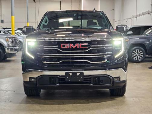 Black 2023 GMC Sierra 1500 SLT
