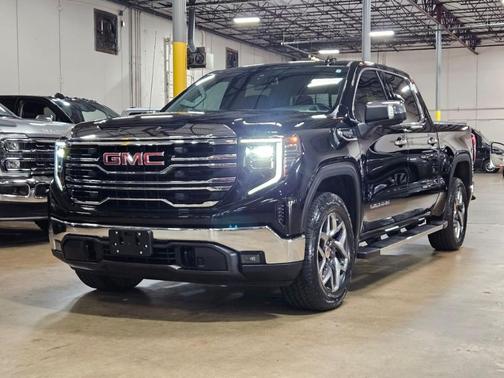 Black 2023 GMC Sierra 1500 SLT
