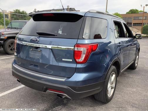 Blue Metallic 2018 Ford Explorer XLT