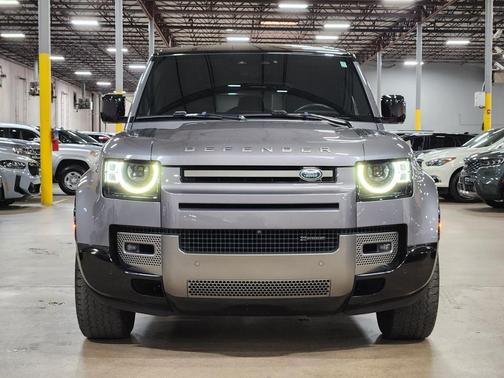 2022 Land Rover Defender 110 X-Dynamic SE
