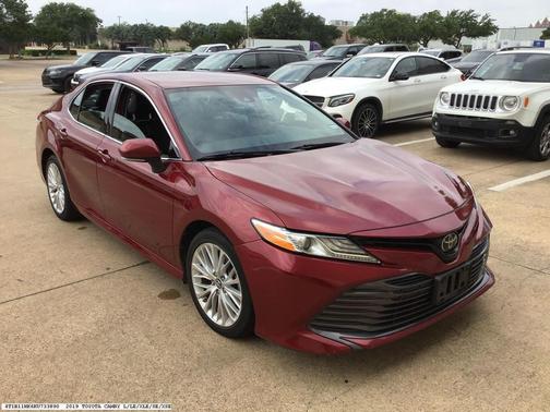 2019 Toyota Camry XLE