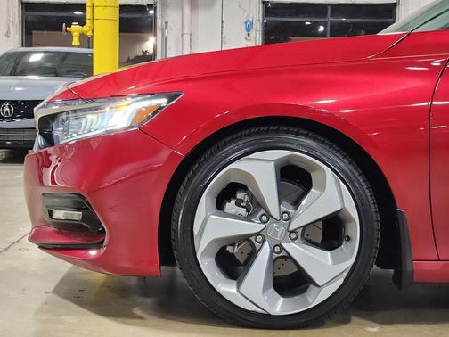 2019 Honda Accord Touring 2.0T