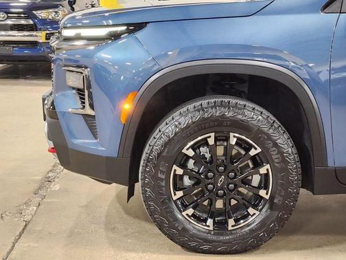 Blue 2024 Chevrolet Traverse Z71