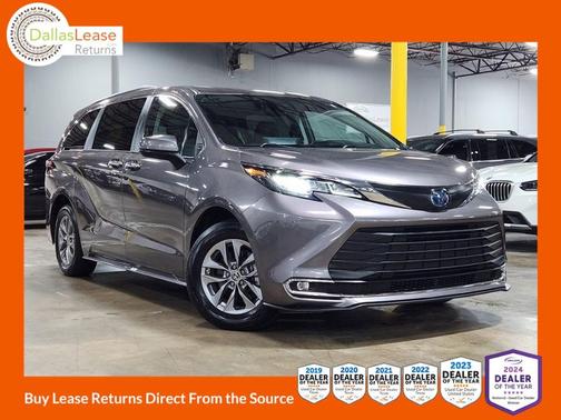 2022 Toyota Sienna XLE