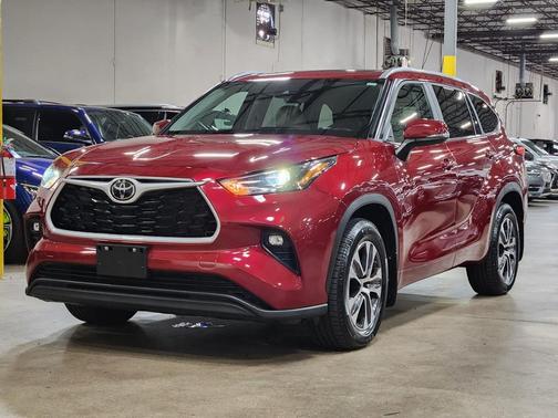 2023 Toyota Highlander XLE