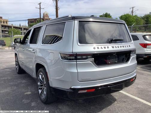 Silver 2022 Jeep Grand Wagoneer Series III