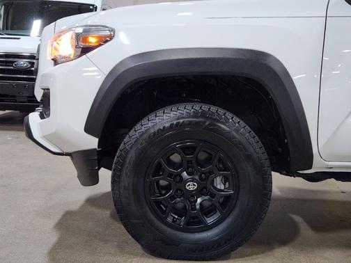 2022 Toyota Tacoma SR