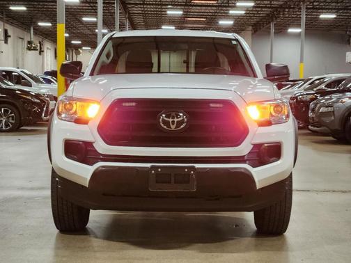 2022 Toyota Tacoma SR