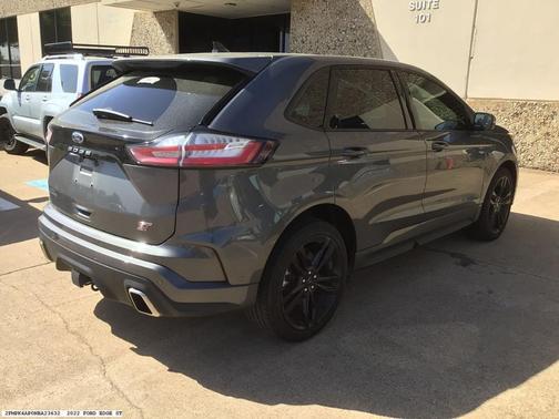2022 Ford Edge ST
