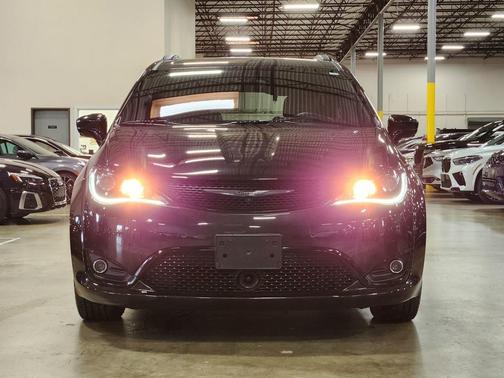 2019 Chrysler Pacifica Touring-L