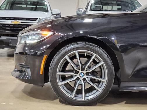2020 BMW 330 i