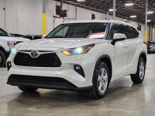 2021 Toyota Highlander LE