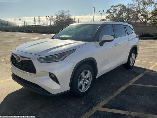 2021 Toyota Highlander LE