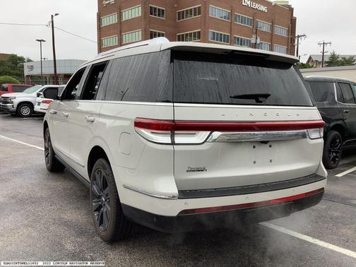 Ceramic Pearl Metallic 2022 Lincoln Navigator Reserve
