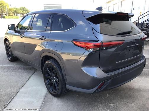2022 Toyota Highlander L