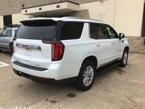 2023 GMC Yukon SLT
