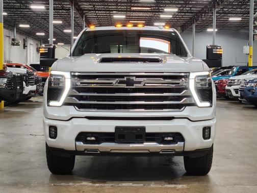 White 2024 Chevrolet Silverado 2500 High Country