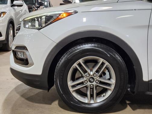 Frost White Pearl 2017 Hyundai Santa Fe Sport 2.4L