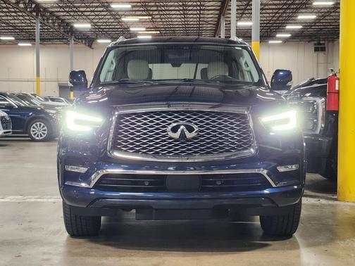 2021 INFINITI QX80 Luxe
