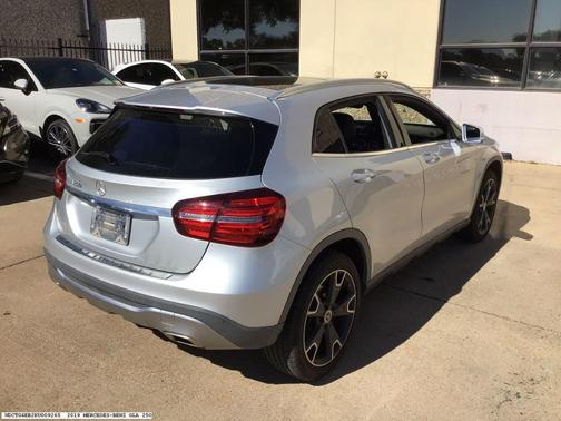2019 Mercedes-Benz GLA 250 Base