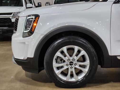 2022 Kia Telluride LX