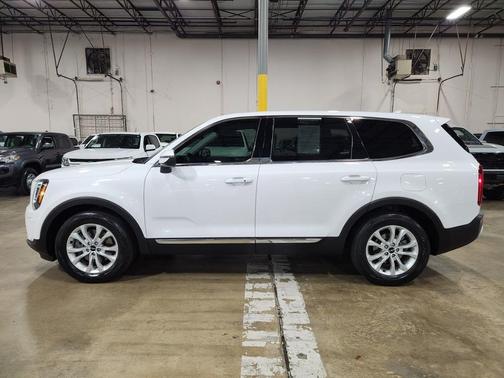 2022 Kia Telluride LX