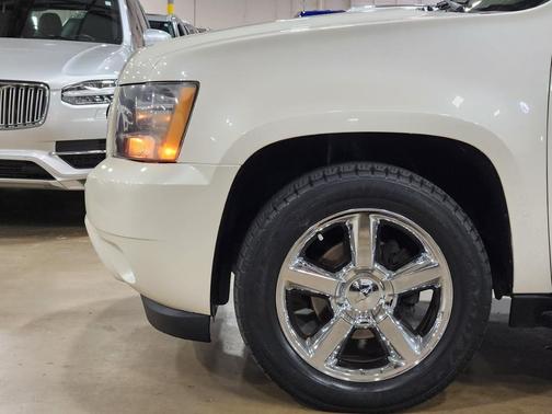 2014 Chevrolet Suburban 1500 LTZ