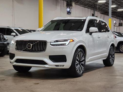 2022 Volvo XC90 T6 Momentum 6 Passenger