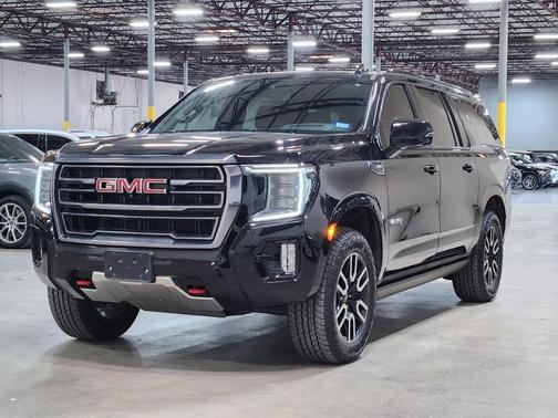 2023 GMC Yukon XL AT4